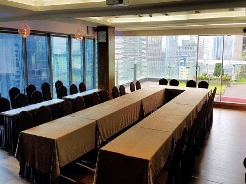 81A08E811784C268B0054596B889F078