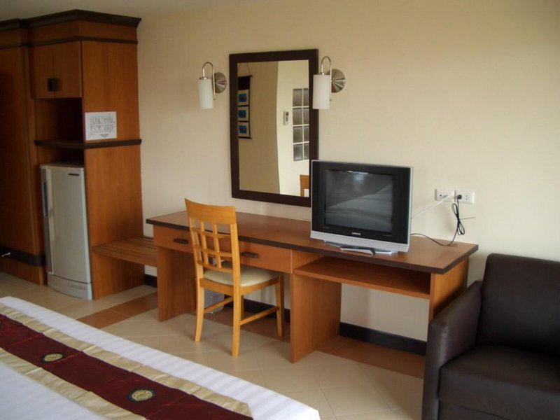 3C53EEE2546AD577F1FBCA217B196DF8