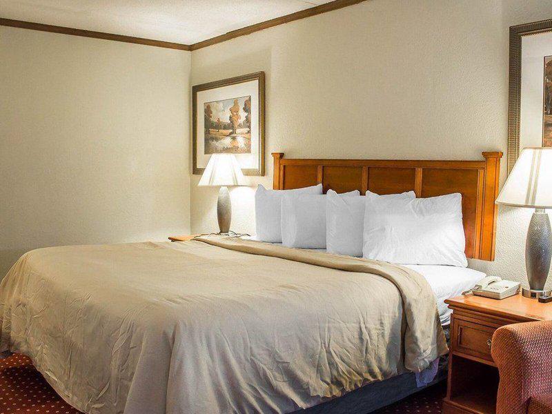 DB4F74AF594FC2FAB5615D54E65B7B49