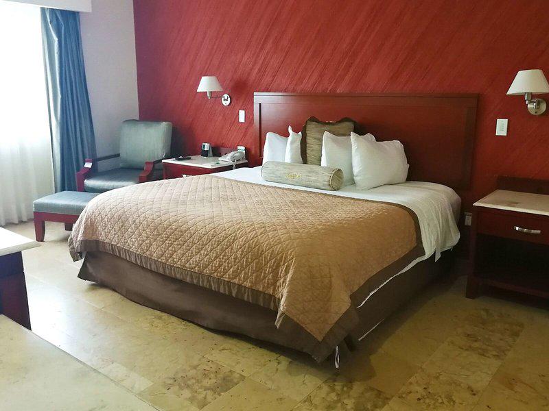 16A69A6F5591957B8000599D44E80B4E