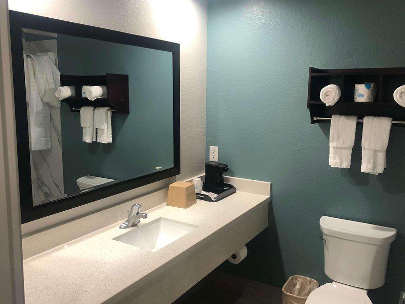 B3C68FA7C2750E597BBFF300EE999915