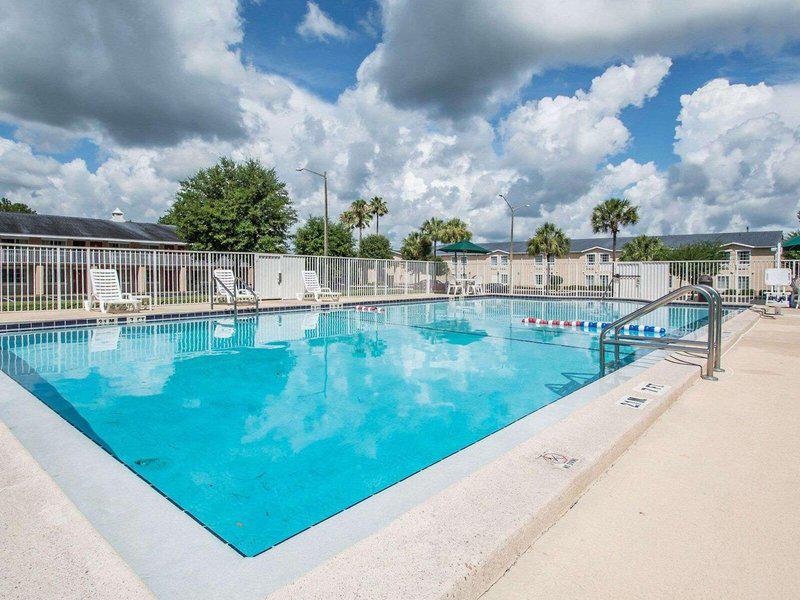 E876C5887C501844BFB38A559D72F372