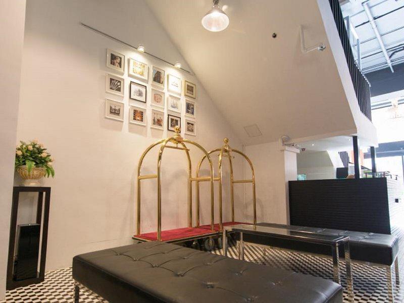 2CDD4886C62AAA177480D8DCBA7A67FD