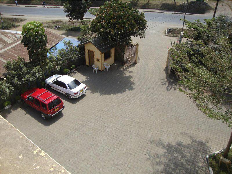 999EDF515FA3232E54E12278C13E75B3