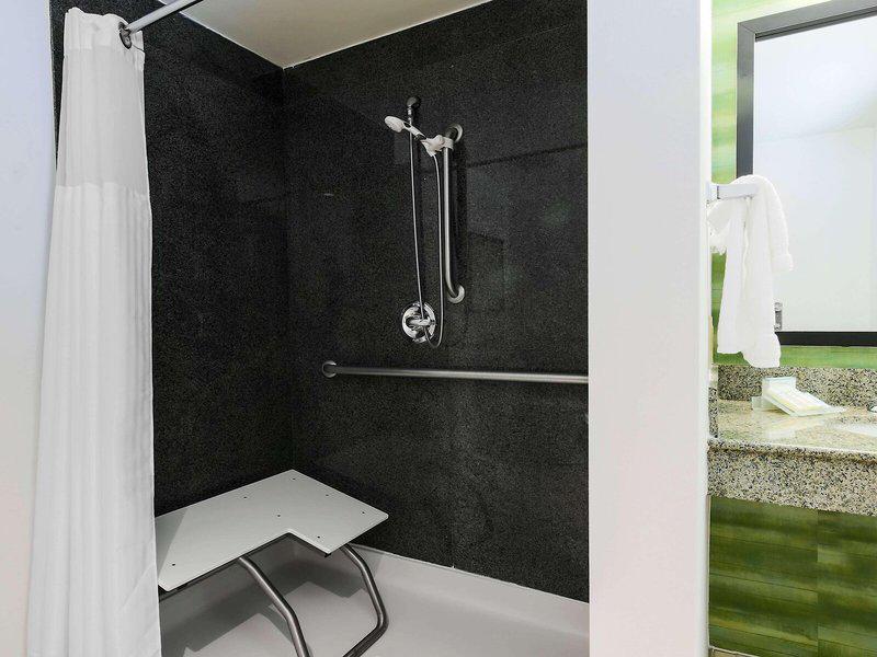 EC8CCFE91E04DBB396DFA1E161E29DCB