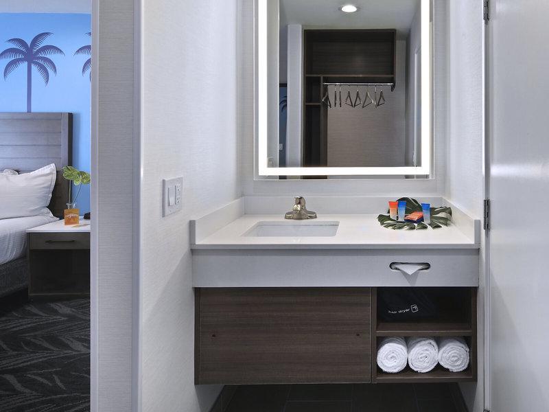 B99DD62879419E8D2FCD585B1F8F0401