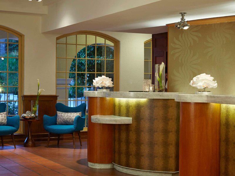 9913E988809A7C8B949518CA3D7B297E