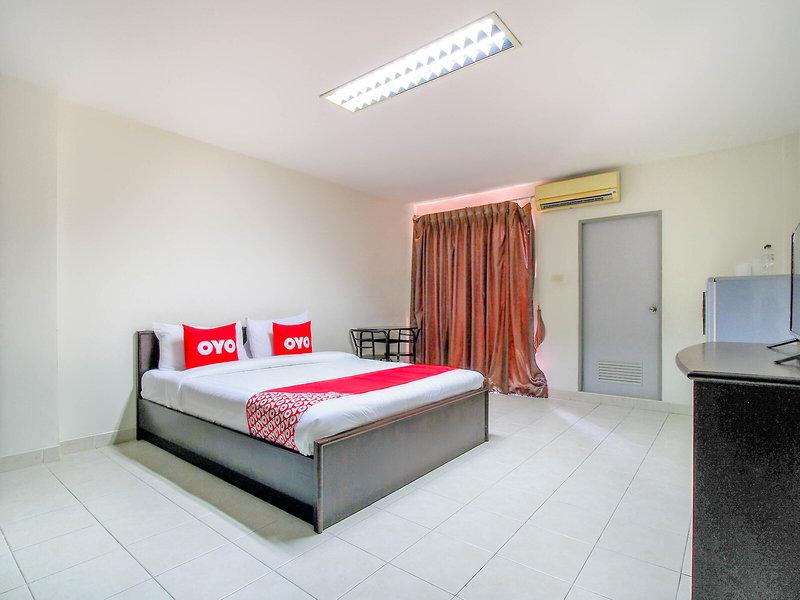 FDC6BEAE0B93809B19D23AC21B0636FE