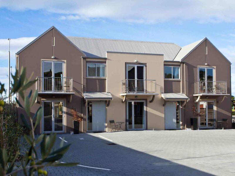 412B07BC61170B346792833819B628C0