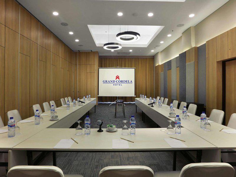 87EF5A0A8F5A5D1E2550C8F47F8712B1