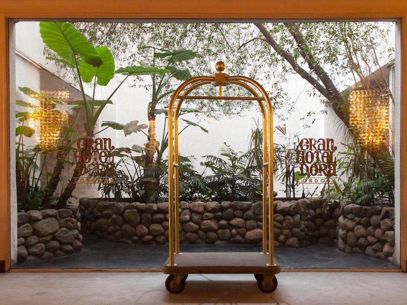 5634B9231CF6B087EC2EDAB70B4006ED