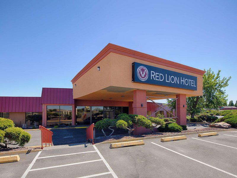 E679F629417E09EA6DEC851C829F8F40