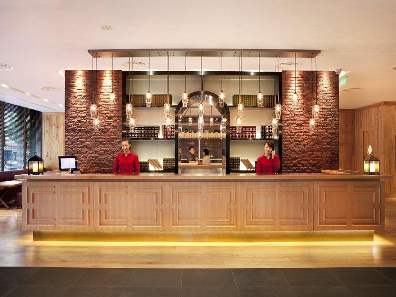 7C9B4824E7A8035E9C3A683EB43E2E90