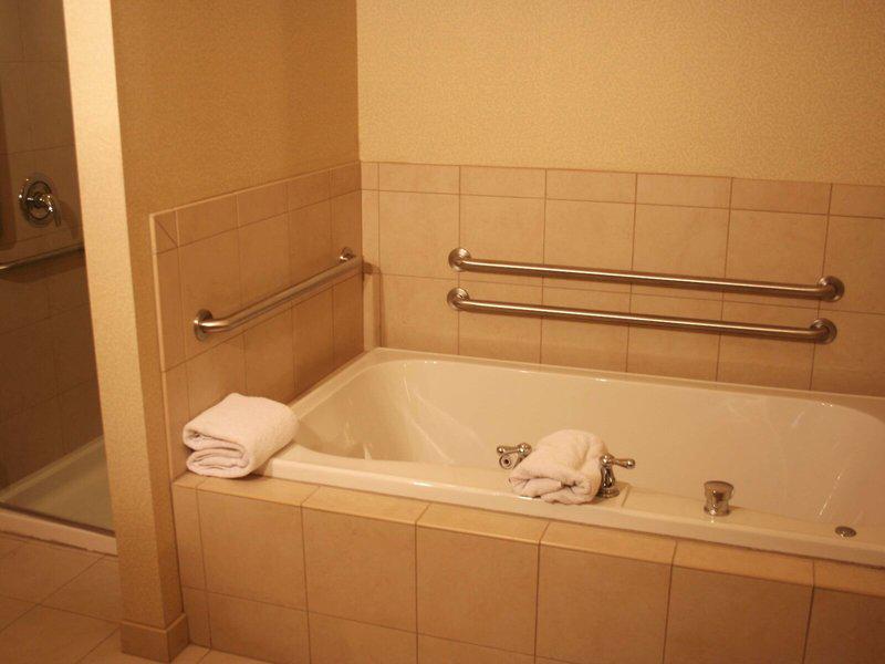 CCD164024BB424A0D465E38A58D6ADED