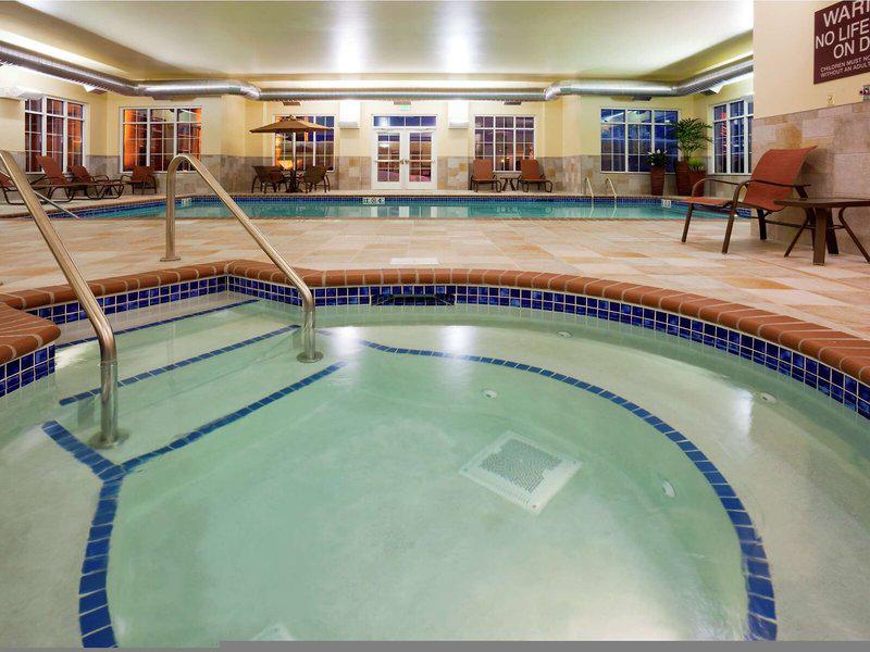 FF3A7603CAE96B4B0A424D44643E6874