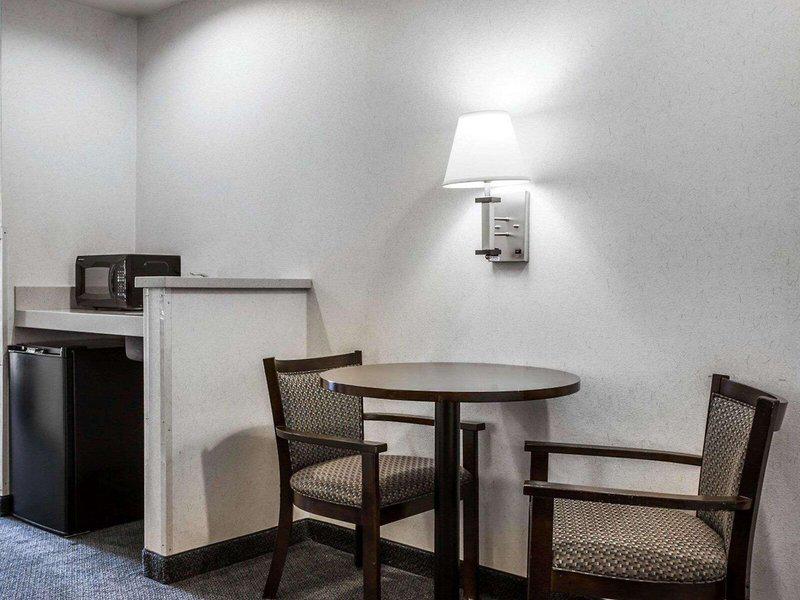 2F7591AF35B83B591E40D9CFFF4169EE