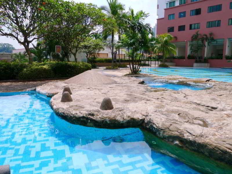 EC81A4D92F8CFEF0B0719384C57B6250