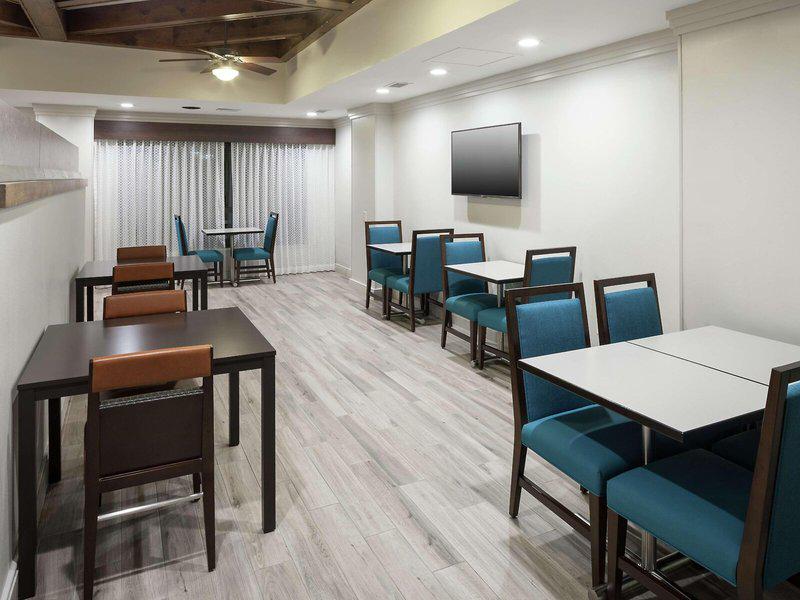 083DE6784FD6E9A4B185010E3445D79B