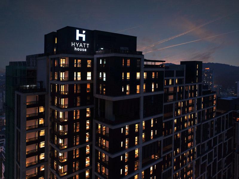 13569E1D406C910BD35F92D7E51EFF16