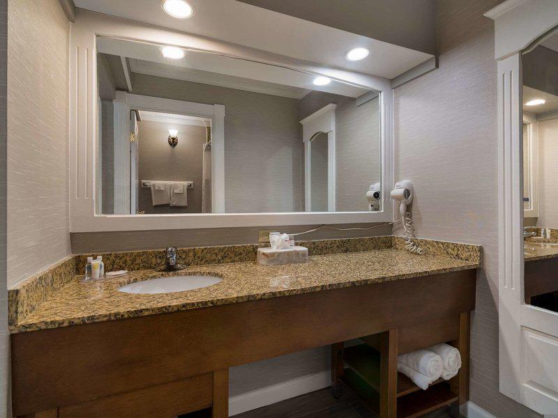 CCB19D41BA164602394F4008A598A84A