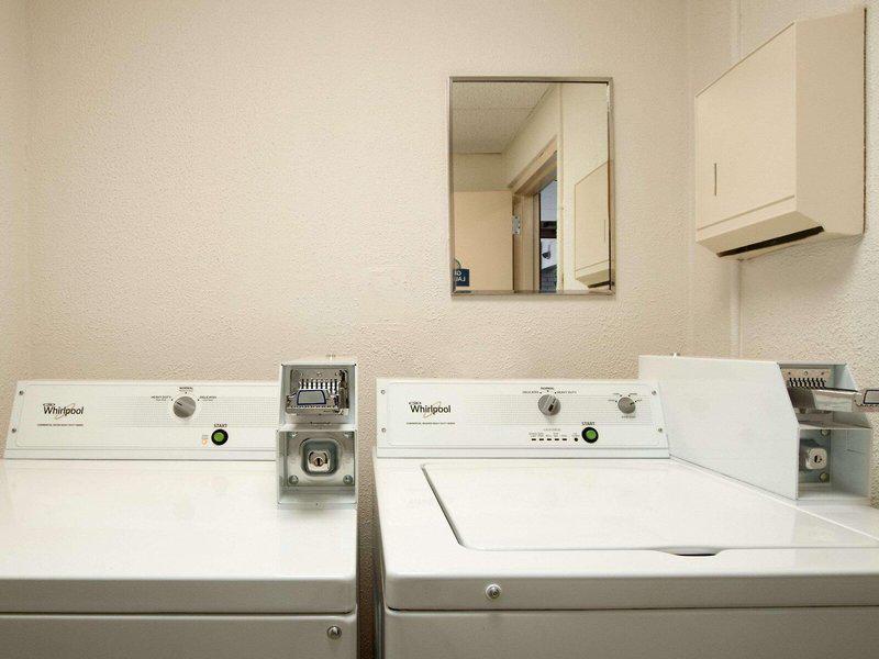 860778C71D3D6DD2A9A3A50585D70C28