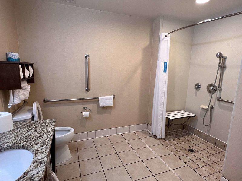 FD1111174DAB1DFCEA12945F6E695C12