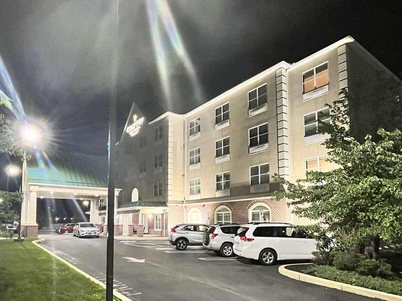 0CD0ED2FE6E46241845F801E8D4BCD1C