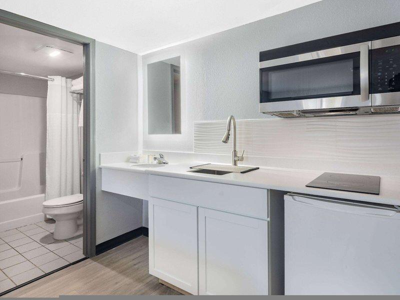 A33C6BB2820F461EC80CD5D596213879