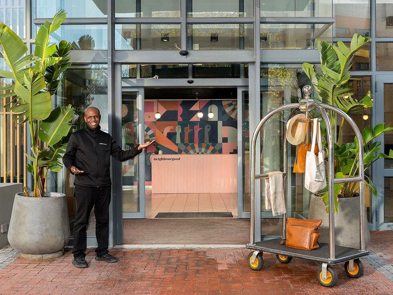 8025CDE9641E48D79FAFFFD493D67233