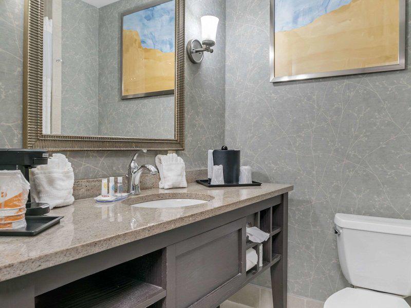 F4ED4C4E03E1ACAA4DA5ABF3F52833BA