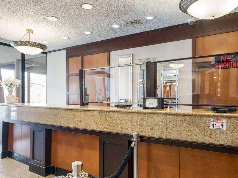 2225B18DE8735FDC74714E9116A1A08D