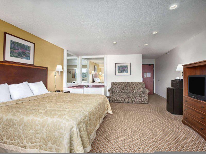 EB25BAEE7C35E5830663D69FF4CE1974