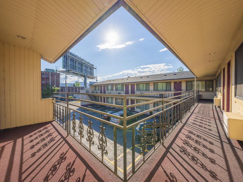 F6388844B4572B33C9B9E41DCFFC6336