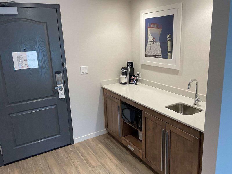 1B564A010AC5E7D64D813F819B7A8EF9