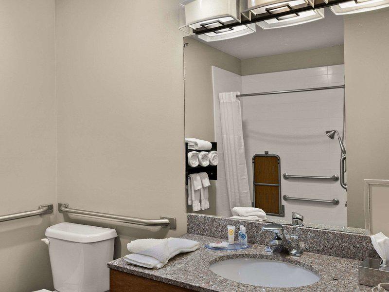 195C6BD8B844EFC6F638690C4EF2ACCC