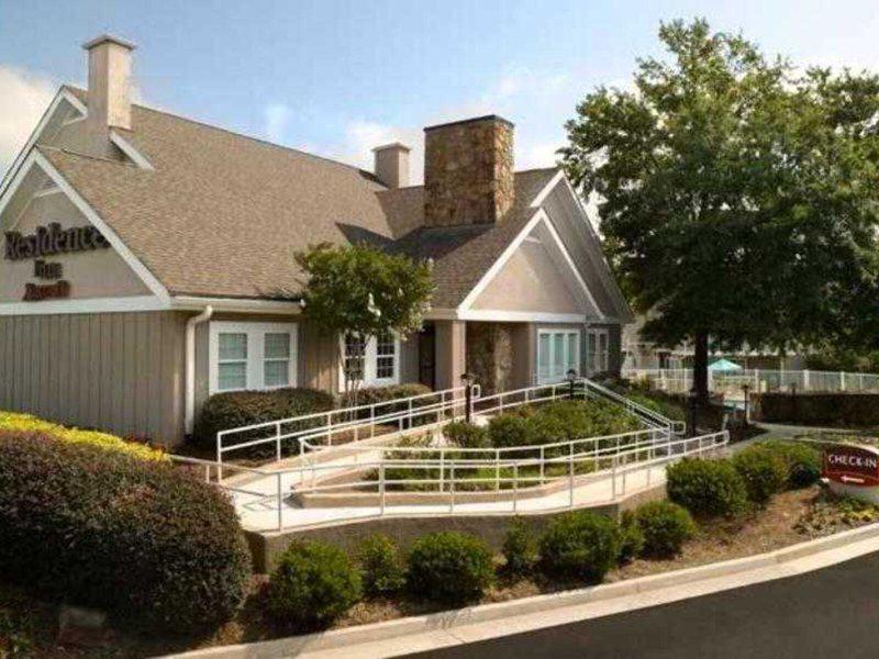 A134F868648B66030A90B18D43030259