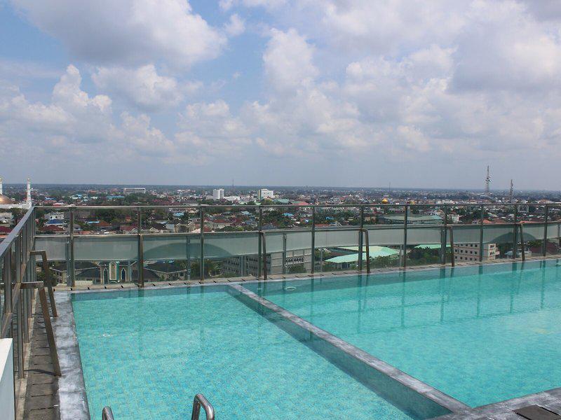 AAF0C03F3290E0461291FBE2608E710A