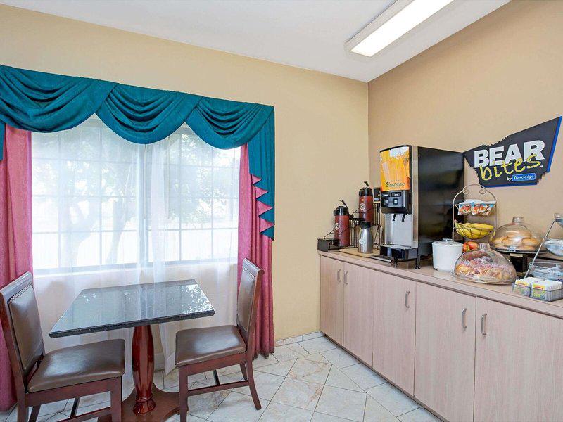 EA2720279A7AA5E449CEF8A17FECB853