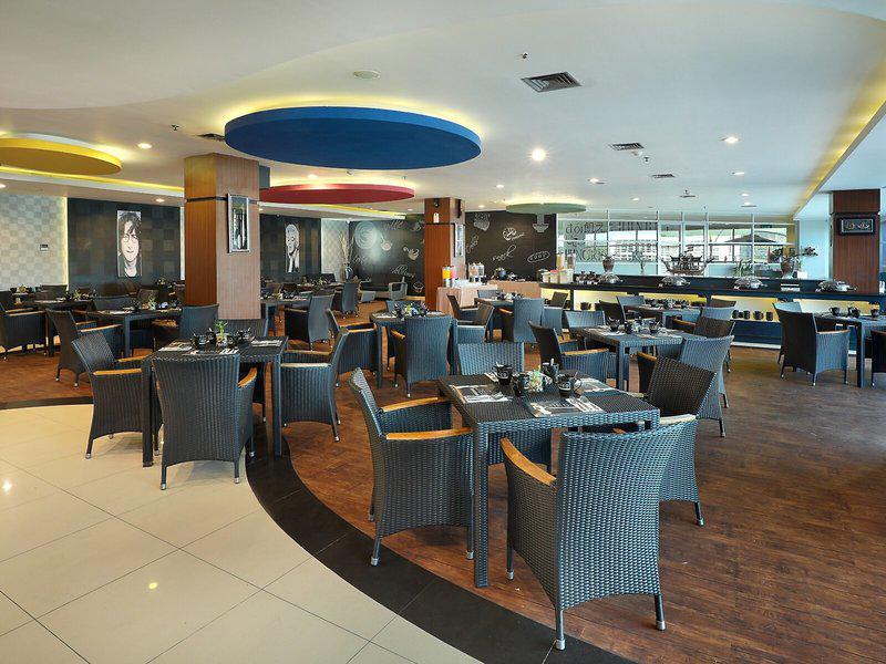 D76FAA58A15FA8B3F2F8FC757DADB5E5