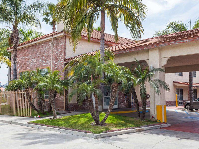 4F0E7BFFACBB838583CD92A3BF8D7532