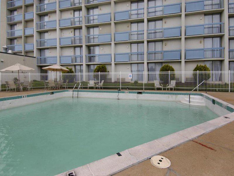 525CCFACDA4C9FF178D28C8894099368