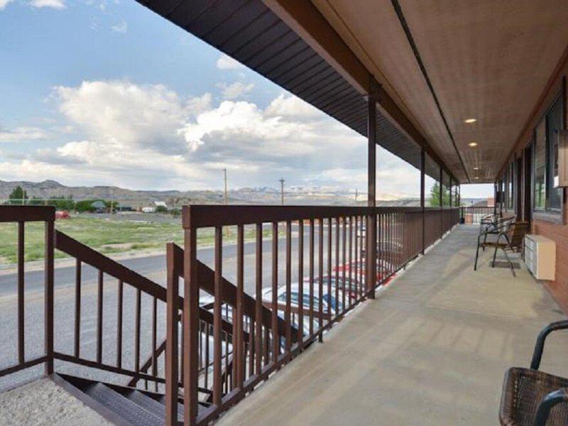 B18B8171492AF3C7B69B48F327654BF5