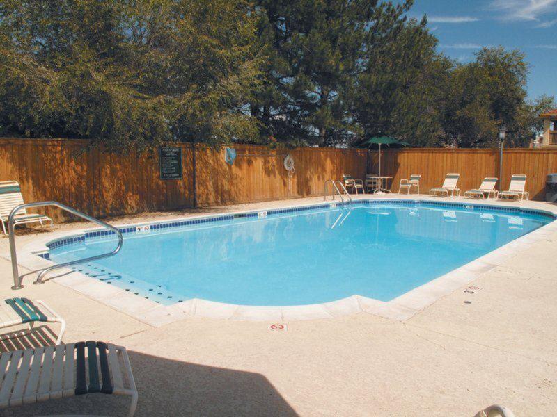 D27BB02EAFAE932A75E098E36995E3FC