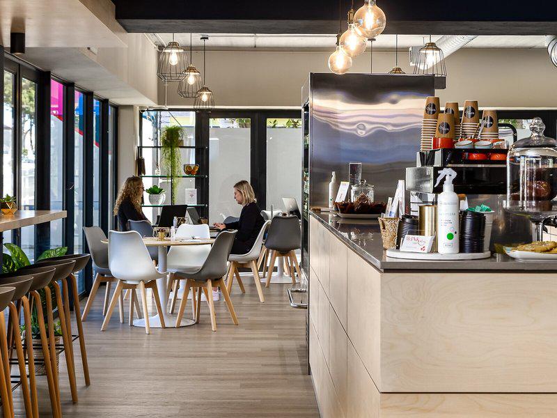 666ECD86632236CEB39ACB0AC9C69BB4