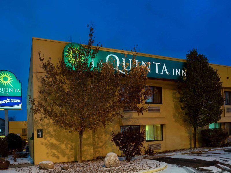 5C1DF0F18AD3A8E5908D5F6E8899BFAB