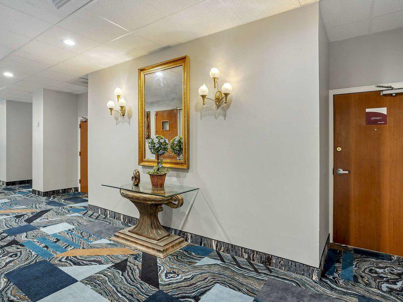 88591755E22933937E8C46C4E856BBB3