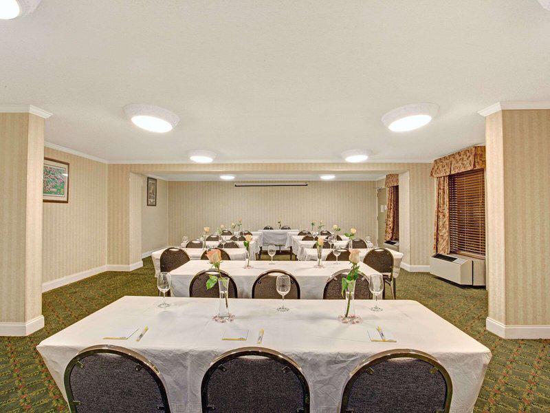 6E297ACB2E42A78593A7C209B0276BB2