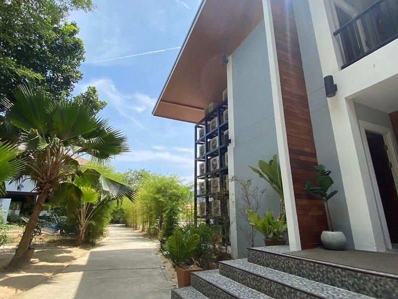 2F3946EB35456FD408900685B9817281