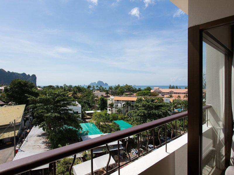 7D05169E2CDD741BC6E19D90EB5CFA4B