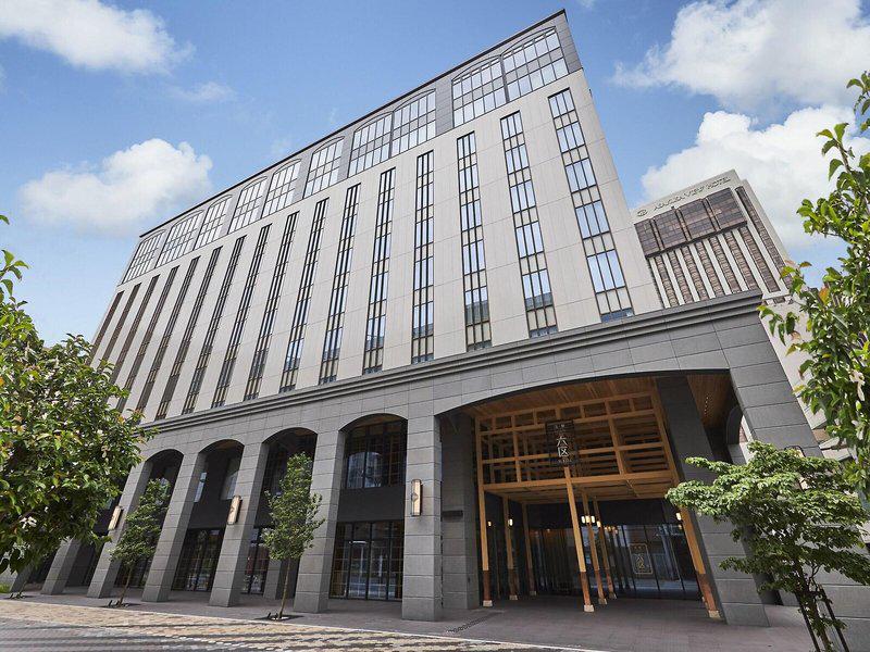 F6E12F14841A2883DA82777DBB788EF4